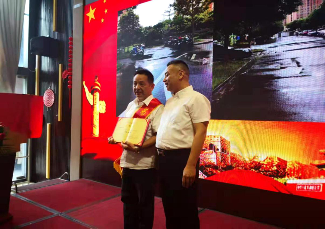 图片11.jpg 图片11.jpg