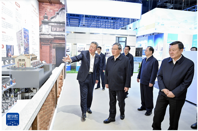 11月18日,中共中央政治局常委、国务院总理李强在北京参观调研中国建筑科技展1。.png 11月18日,中共中央政治局常委、国务院总理李强在北京参观调研中国建筑科技展1。.png